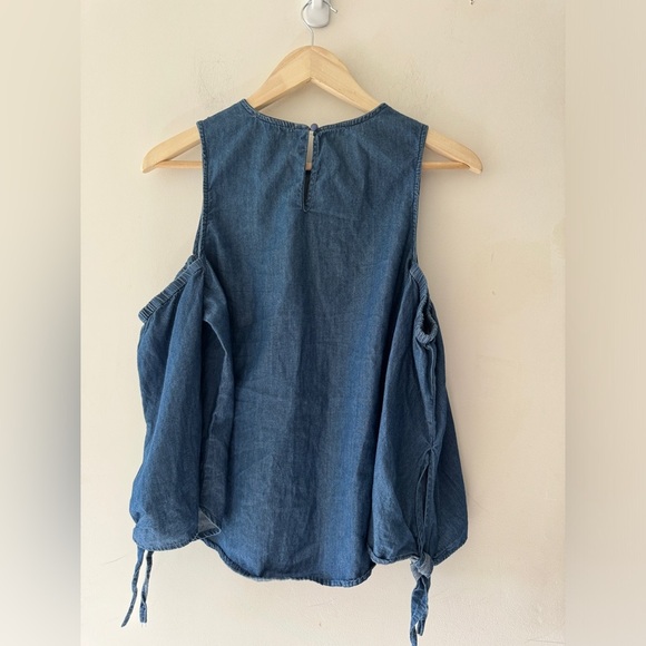 Miami Blue 3/4 Sleeve Exposed Cold Shoulder Top - Picture 4 of 5